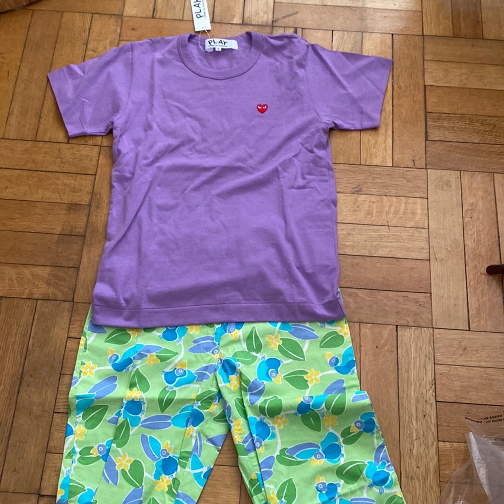 Perfect outfit! Comme des Garçons purple top with vintage Lilly pants!